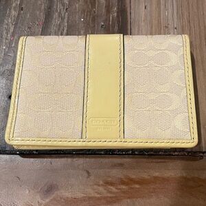 Coach Light Yellow Signature Card Holder